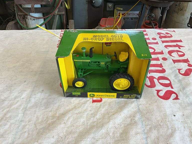 Ertl 1/16 John Deere 4010 Hi- crop diesel tractor