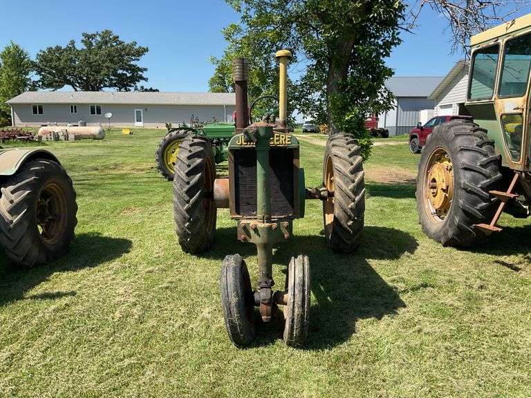 John Deere Unstyled G Tractor, Gas, NF, 13.6x38” Tires, PTO, Flat Back, SN#