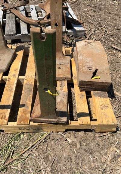 Set of John Deere 10 and 20 series front weight brackets