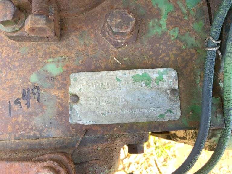 1949 John Deere B, Ant Eater Front end; non runner/stuck 

SN#240878