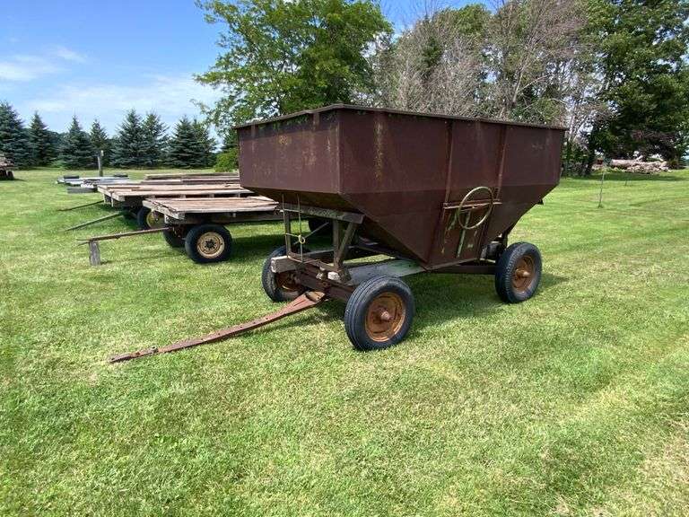 Green Gravity Wagon and Gear