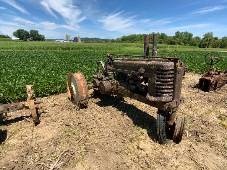 1944 John Deere A Tractor, Parts Tractor, NF; w/baker hyd multi-valve 

SN#