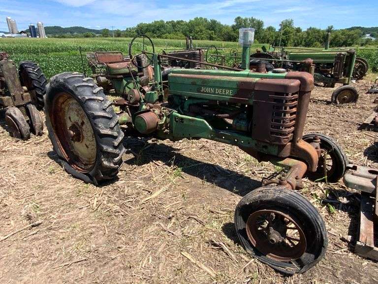 1949 John Deere B, Ant Eater Front end; non runner/stuck 

SN#240878