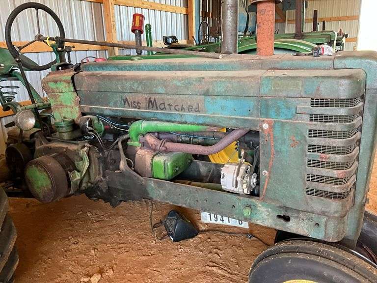 John Deere B Tractor, NF, PTO, Drive Bar, Runs/drives ; "mis-match" elect s