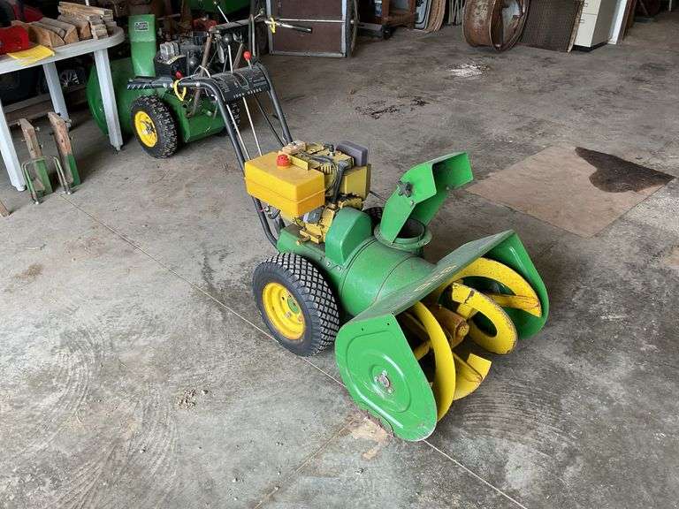 John Deere 826 snowblower