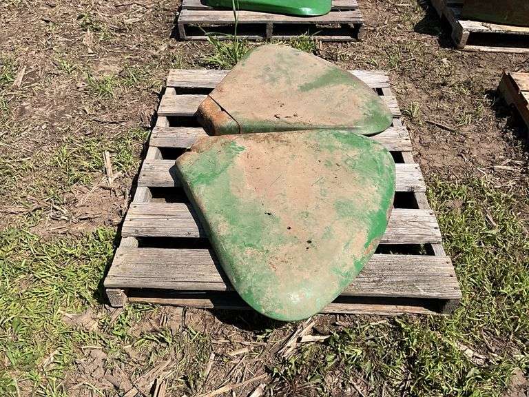 (2) JD clam shell fenders fits A,B,G and 50,60,70 & other models