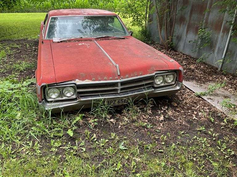 1965 StarFire Oldsmobile , 2 Door Hardtop, Selling as Part Car, Hasn’t Been