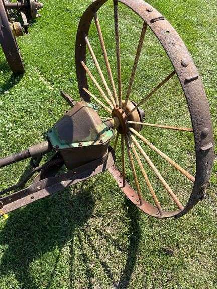 Back axle off steel wheel JD wagon