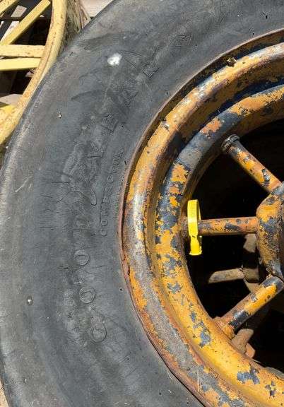 (4) Contractor packing wheels on rims, 7.50-15