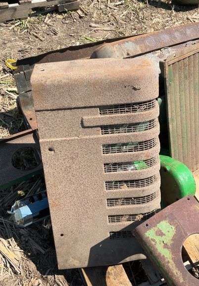 JD parts off A :  hood, fuel tank, side shields, shutter & exhaust pipes