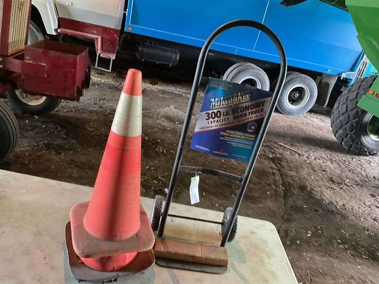Milwaukee Dooley Cart, Saftey Cones