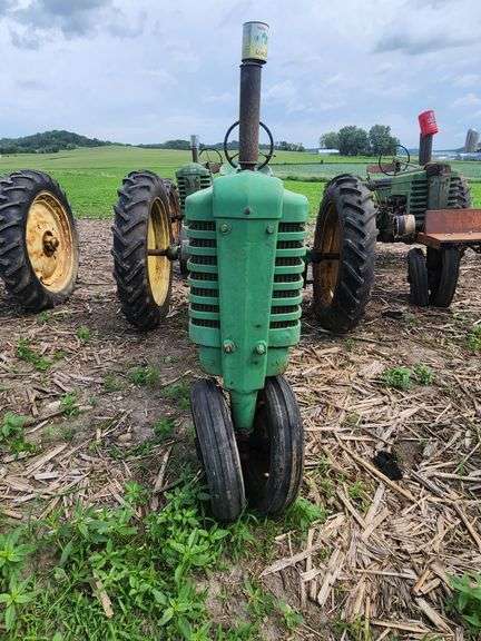 1944 John Deere B Tractor, NF, War Time, Free; runs/needs carb work; 12x38 