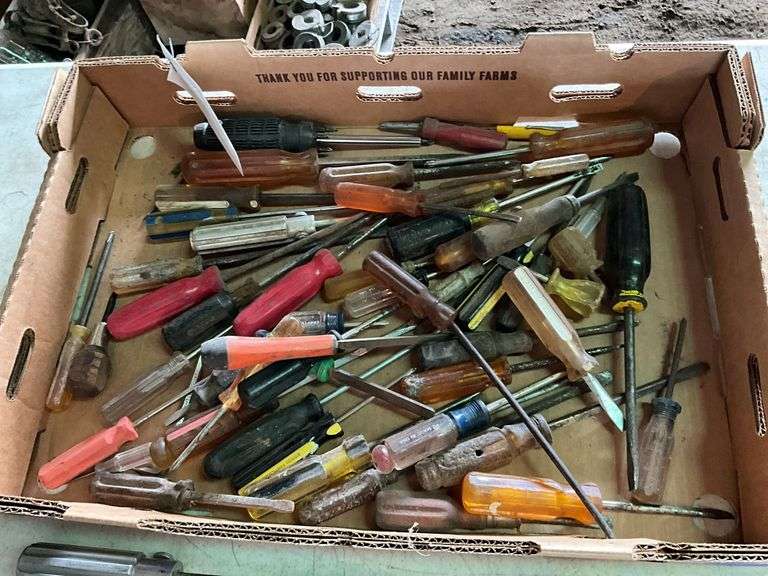 Large Assortemt of Screwdrivers