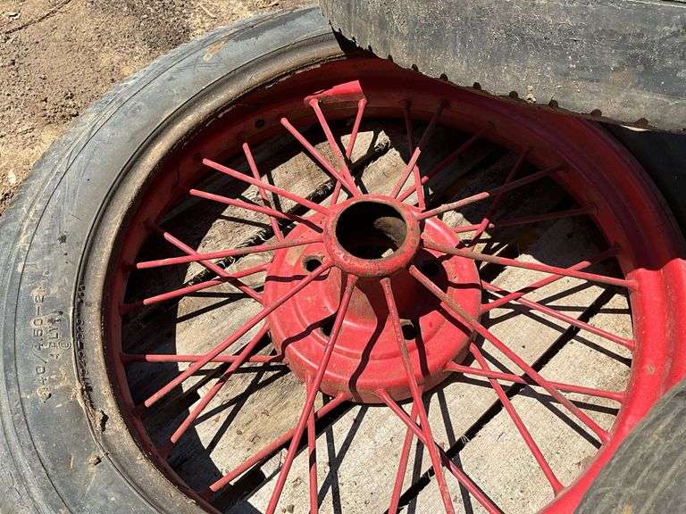 Pallet of  4 Tires(4.40/4.50-21, 525-5.5 -18, 4.75/5.00-19 on Spoke Rim, 4.