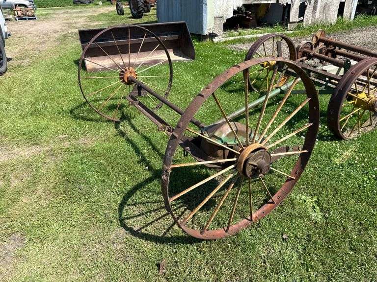 Back axle off steel wheel JD wagon