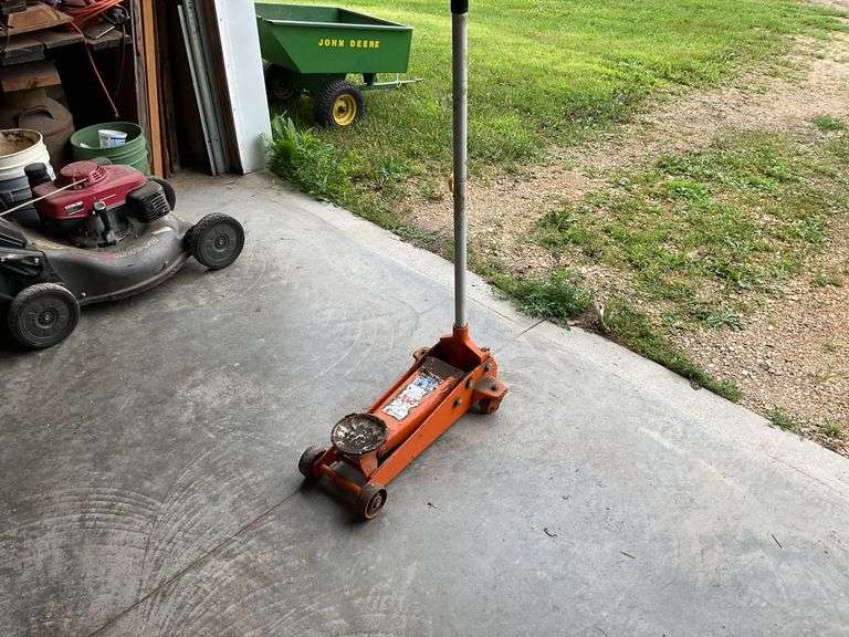 Indy 5 2 1/4 ton hydraulic floor jack