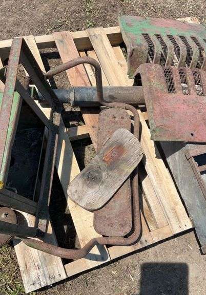 John Deere parts off B, seat & side shields