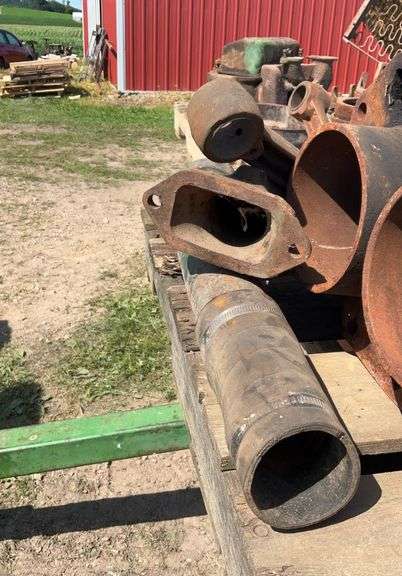 John Deere unstyled A block, styled head, pulley