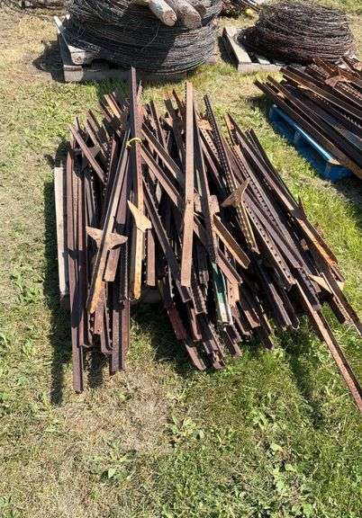Pallet of 6 ft steel fence post, approximately 100 count