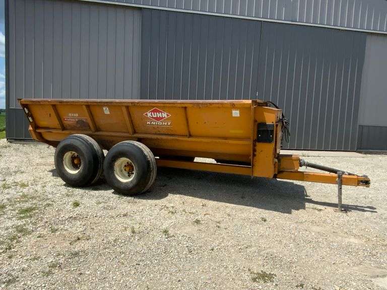 Kuhn Knight 8118 Manure Spreader