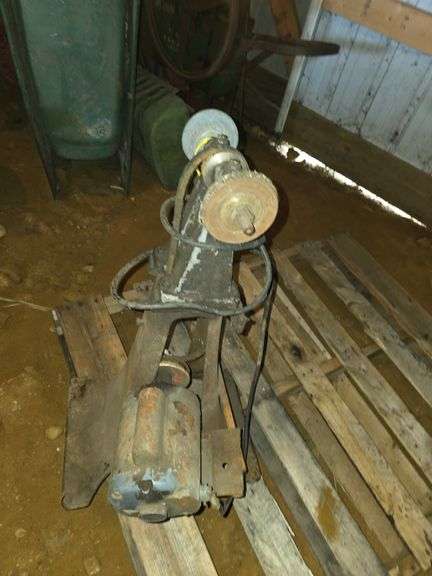 Pedestal grinder