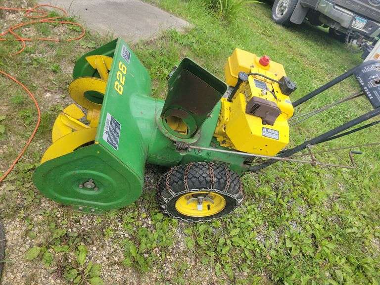 John Deere 826 Gas Powered Snow Blower, Electric or Pull Start, Tire Chains