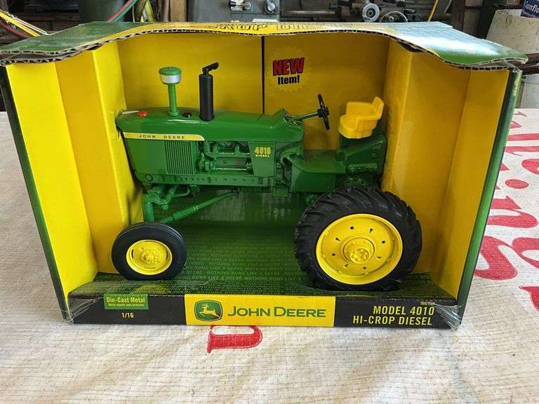 Ertl 1/16 John Deere 4010 Hi- crop diesel tractor