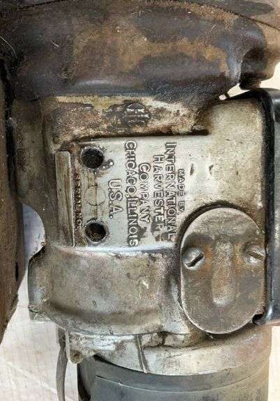 IH 4 cylinder magneto