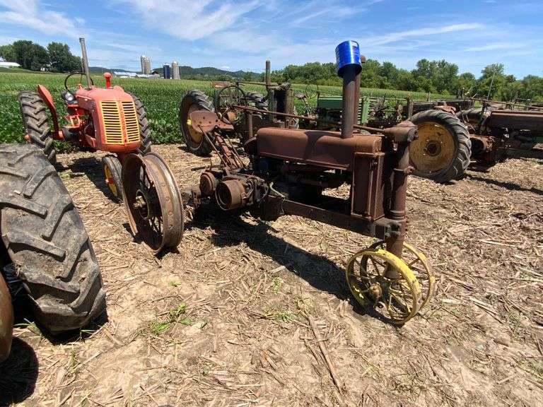 1936 John Deere Unstyled B Tractor, Front metal wheels, rear metal rims, ro