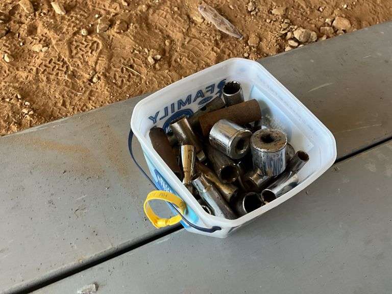 Pail of 1/2 in drive sockets