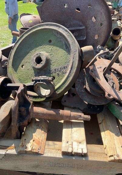 John Deere 1939 B crank, head, flywheel, seat, pistons, fan shaft, misc.