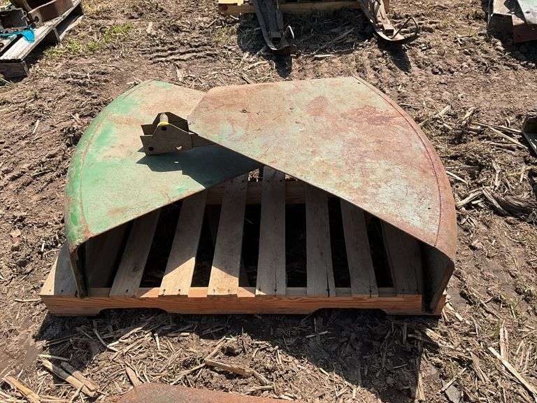 (2) John Deere fenders fits A,B,G models