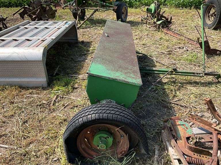 JD drop spreader, 8ft pull type