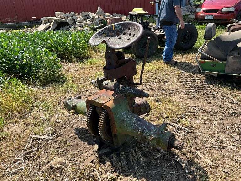 John Deere A rear housing w/cut off axles