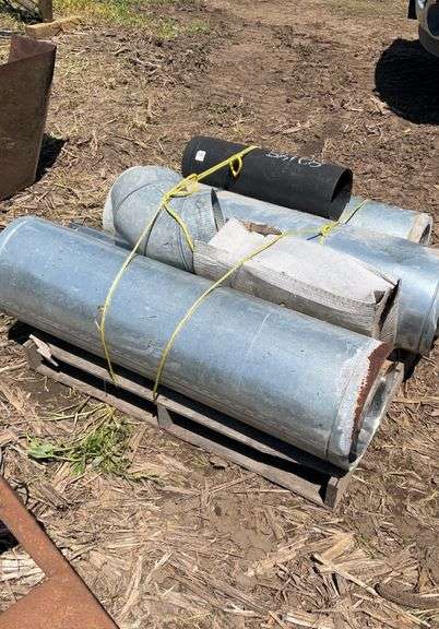 Dual walled chimney pipe