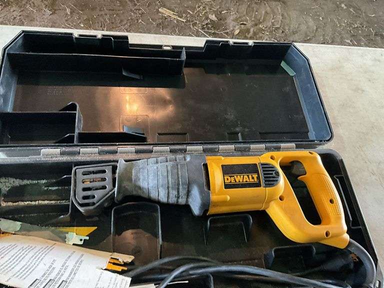 DeWalt Corded Sawzall in Case with Extra Blades