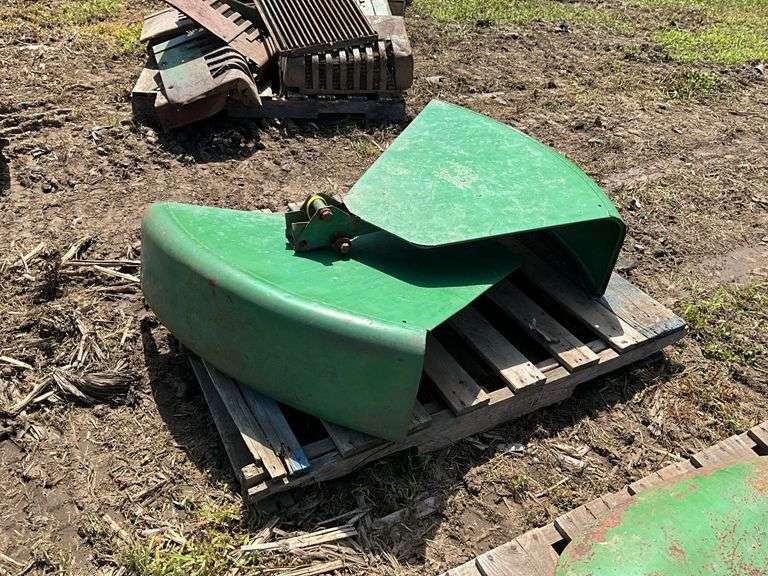 (2) John Deere fenders fits A,B,G models
