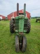 1949 John Deere G Tractor w/fenders, NF, PTO, 13x38” Tires, Runs & drives

