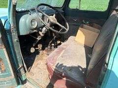 ** 1952 Ford Pickup, 1-ton, Step Side Box, Flat Head V8, Manual 4sp. w/Box 