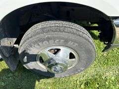 ** 2002 Ford F-350, 7.3 Diesel, Lariat, 4 Door, Dually, 83,000 Miles, B&W 5