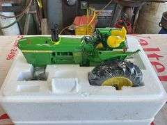 Ertl 1/16 Precision Classics JD Powershift 4020 tractor