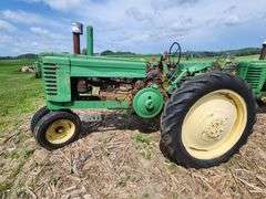 1940 John Deere A Tractor, NF, 4sp Electric Start, Long Hood, Free; runs/ne