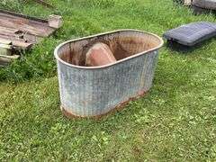 Metal stock tank