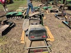 John Deere 600 snowmobile, motor is free; appox 1000 miles; no title/reg;  
