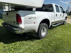 ** 2002 Ford F-350, 7.3 Diesel, Lariat, 4 Door, Dually, 83,000 Miles, B&W 5