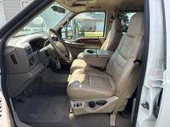 ** 2002 Ford F-350, 7.3 Diesel, Lariat, 4 Door, Dually, 83,000 Miles, B&W 5
