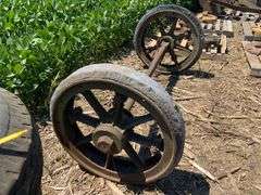 Old cast rubber tire axle & wheels : "the 4-wheel drive auto company" Watom