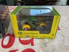Ertl 1/16 JD Model 60 Tractor and 1/43 1941 Chevy Pickup