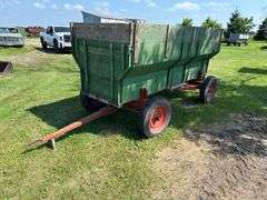 Wooden flare box on Electric Wheel Company running gear