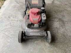 Honda HRC 216 Hydrostatic Commercial walk behind mower